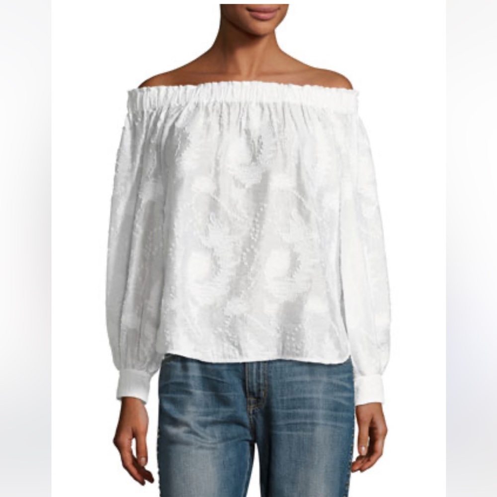 Elizabeth and James Women’s Geneva Off The Shoulder Long Sleeve Blouse Size S